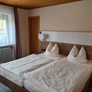 Gasthof Pension Zum Grünen Wald