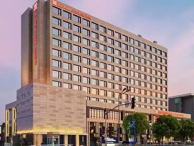 Hilton Garden Inn Shanghai Hongqiao Necc 4*,
